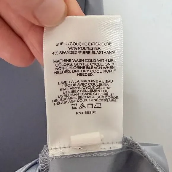 Express Women's Blouse Size M Gray Zipper V-Neck Cap Short Sleeve Silky Top - Picture 7 of 7